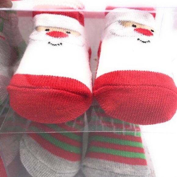 Baby Essentials Holiday Christmas 4 pairs of socks 0-6 mos. NEW in Box - Picture 4 of 6